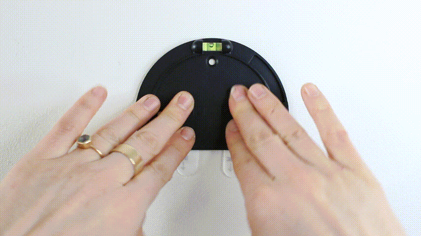 Stick Poplight base on wall - use the built in level!